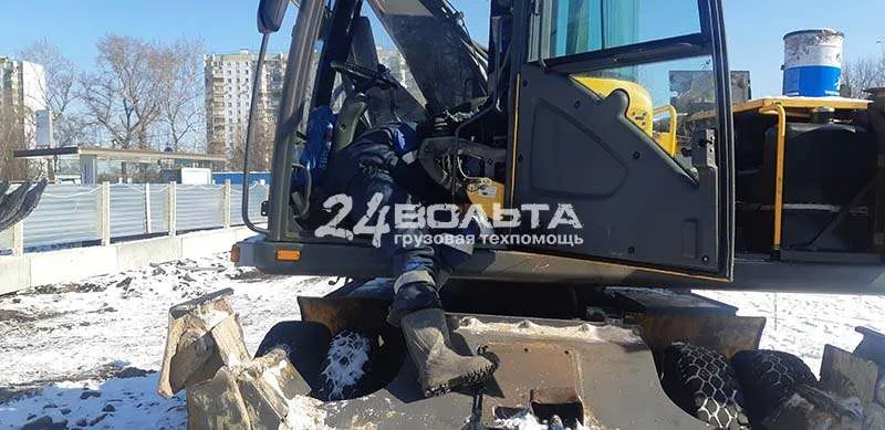 не заводится экскаватор Вольво в дороге 